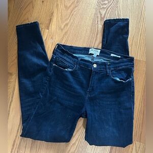 FRAME Le Skinny De Jeanne in dark wash